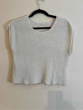 moon & madison Cream Knit Sleeveless Crew Sweater